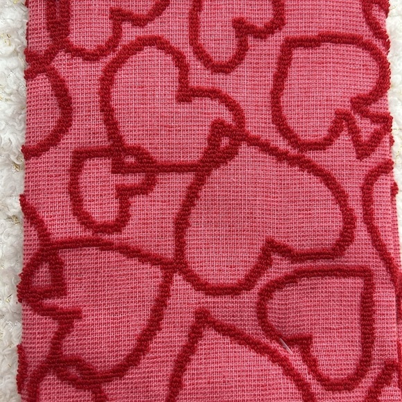 Kate Spade New York set of 2 kitchen towels in red and rose pink heart outline - Picture 4 of 4